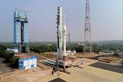 India launches key test for manned orbital mission