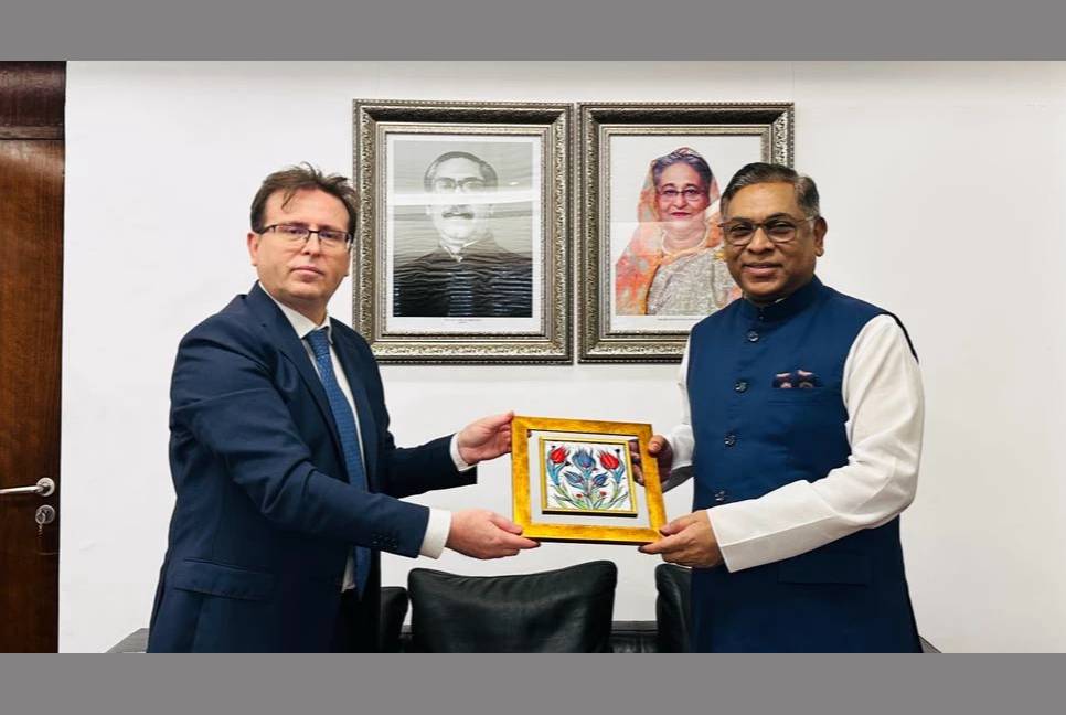 Turkish envoy calls on Nasrul Hamid