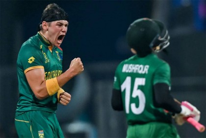 Bangladesh near to defeat over South Africa