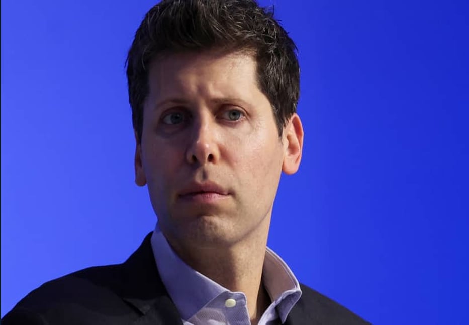 Microsoft to hire OpenAI's Sam Altman