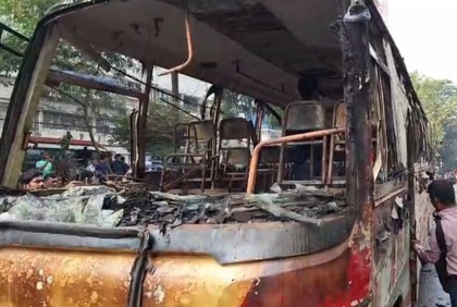 Bus torched in city’s Bijaynagar