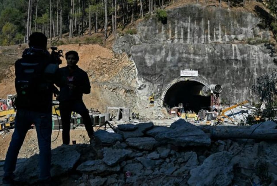 Rescuers trying hard to free 41 Indian tunnel workers