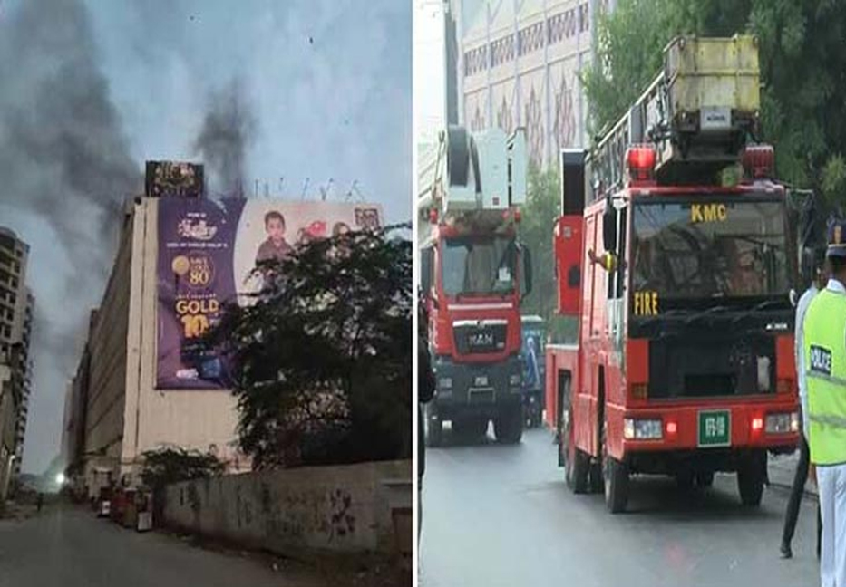 11 killed Pakistan shopping mall fire 