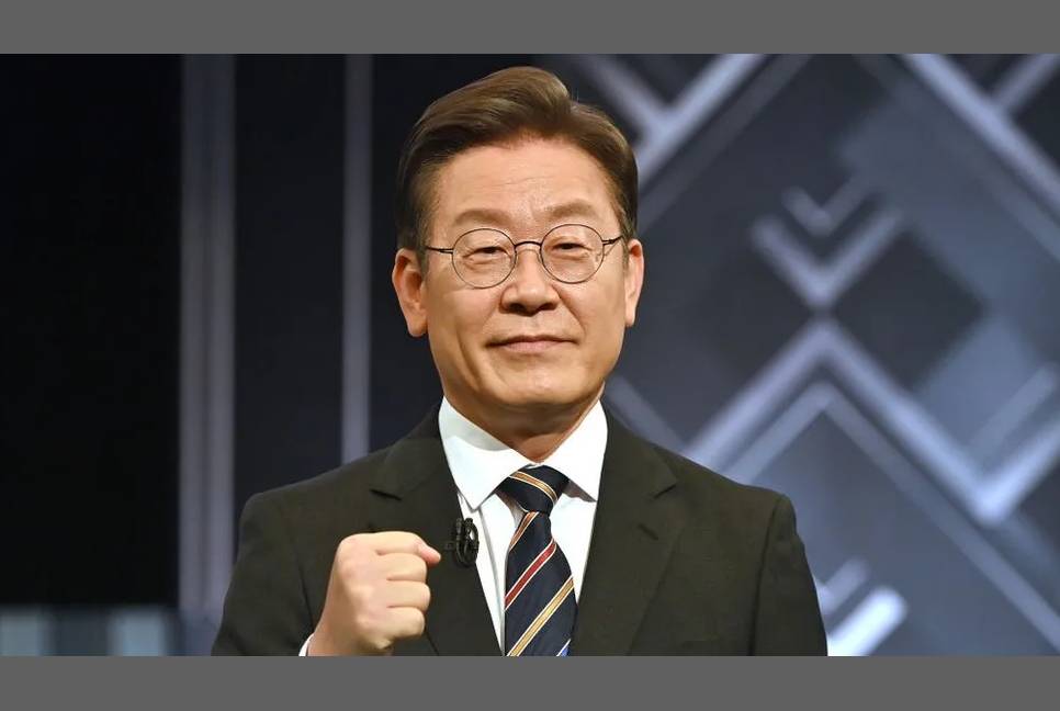 South Korea opposition leader stabbed