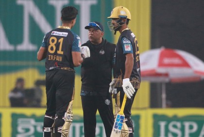 Dhaka Make Flying Start, Beating Defending Champions