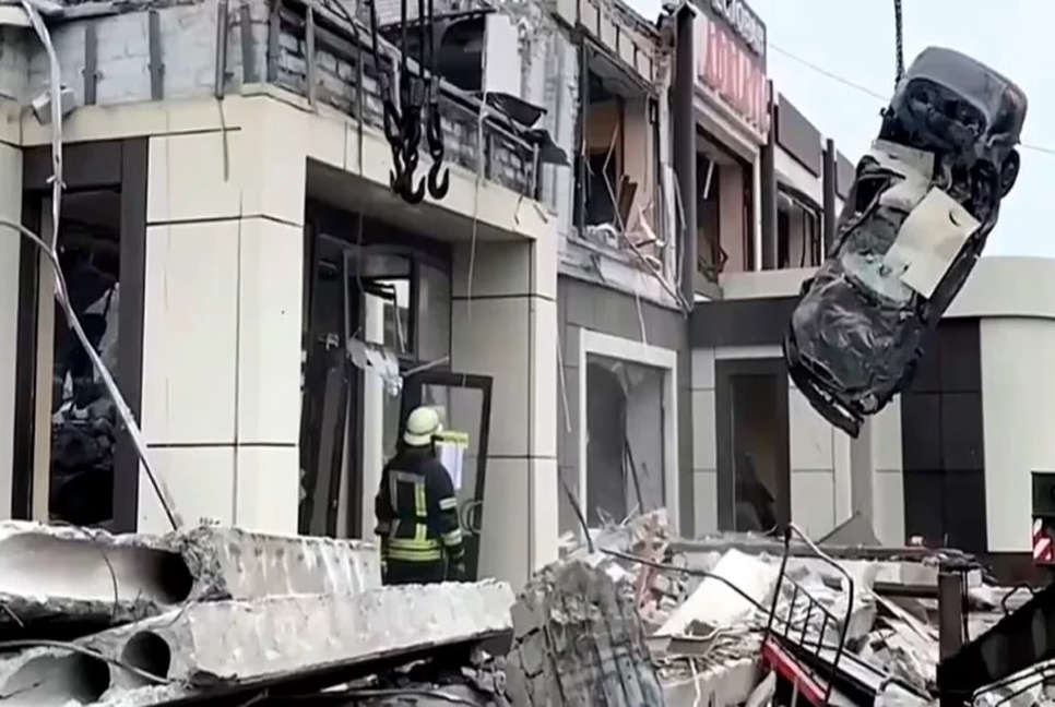 28 killed as shelling hit a bakery in Russian-occupied Ukraine