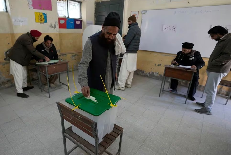 Pakistan votes for a new parliament as militant attacks surge