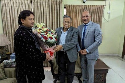 Rupayan Group Chairman greets Finance Minister