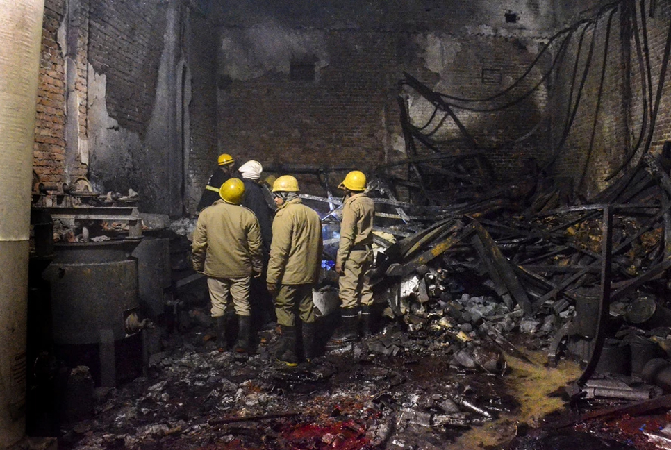 11 dead in massive fire at New Delhi paint factory