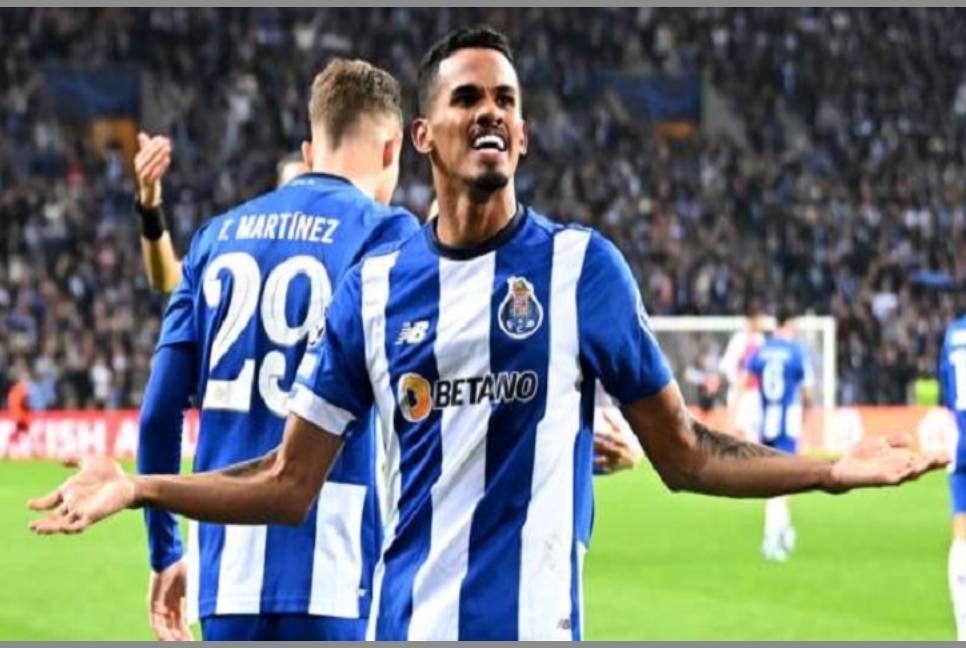 Galeno scores late winner as Porto stun Arsenal