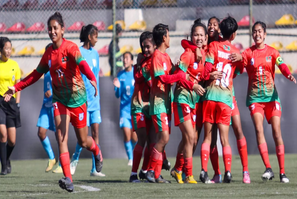 Bangladesh storm into SAFF-16 final outplaying India 

