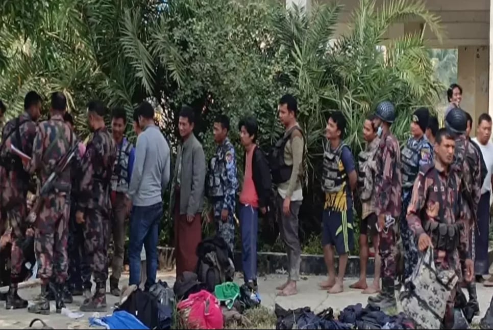 29 BGP men take shelter in Bangladesh again

