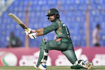 Bangladesh set 287-run target for Sri Lanka