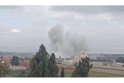 Israel attacks military positions near Damascus