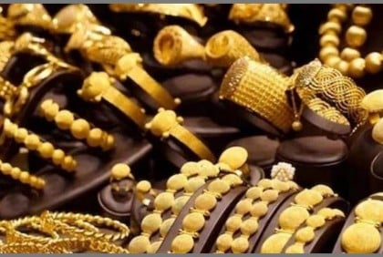 Gold price drops by Tk840 per bhori 