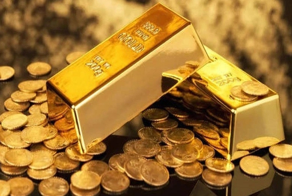 Gold prices keep falling