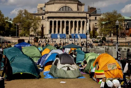 Columbia University students vow to continue anti-war protest amid standoff with administrators