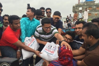 Chhatra League stands by cyclone-affected people in Patuakhali