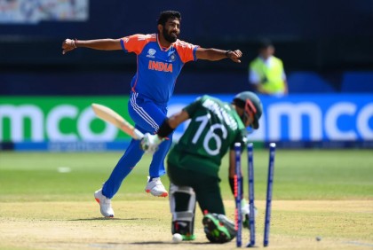 T20 WC: India beat Pakistan in low scoring thriller