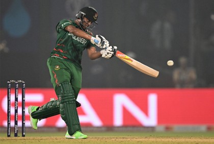 Superb Shakib returns as Bangladesh closer to second round