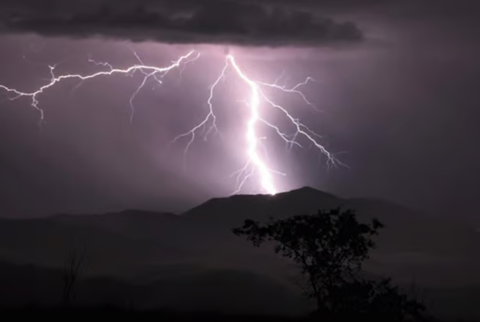 Lightning kills 3 in Narail