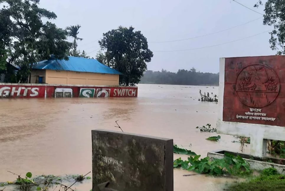 Three lakh stranded in Moulvibazar flood; 133 educational institutions inundated