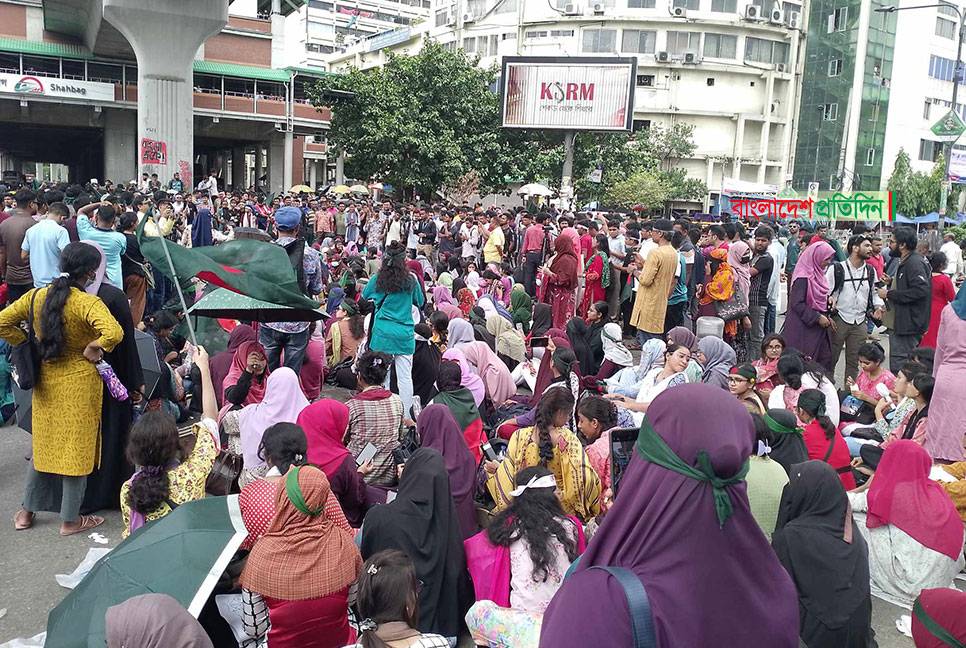 ‘Bangla Blockade’ to resume tomorrow afternoon