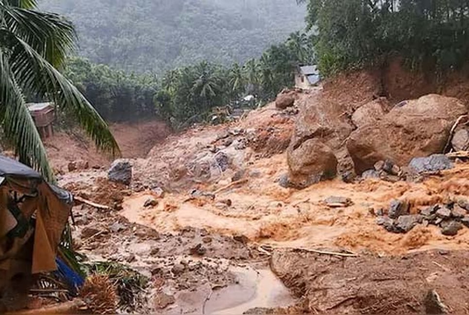 Hundreds likely trapped in India landslides: army