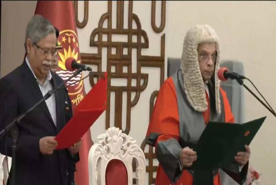 Syed Refaat Ahmed sworn in as Chief Justice  