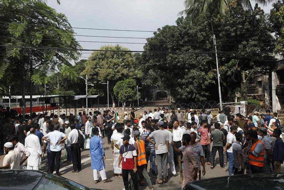 Protesters gather at Dhanmondi 32 in city