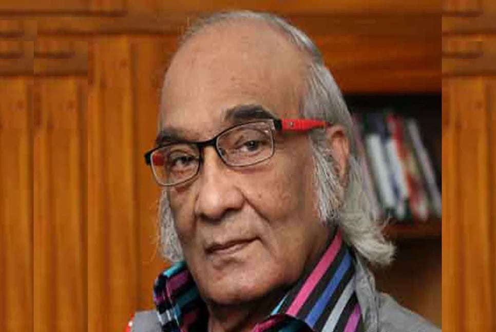 Veteran journalist Shafik Rehman returns home after 6 years