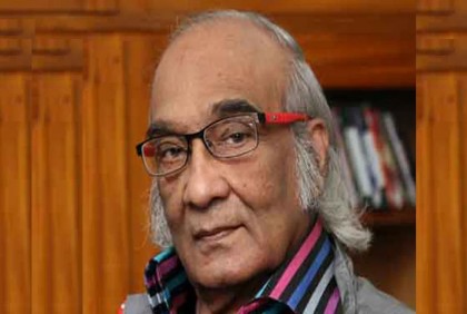 Veteran journalist Shafik Rehman returns home after 6 years