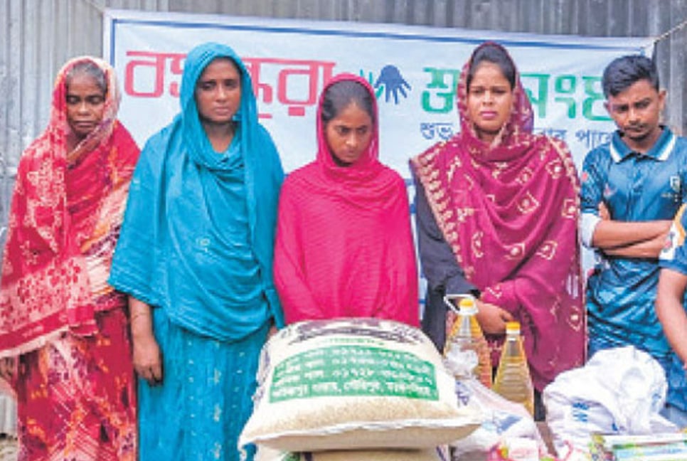 Bashundhara stands by martyred Biplob’s family with food aid