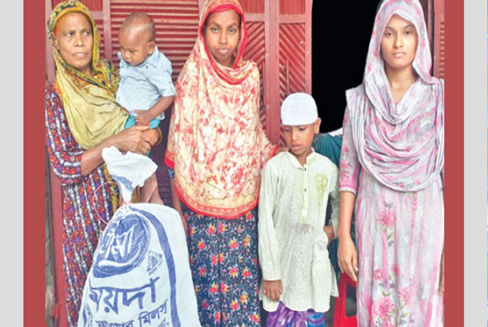 Food aid provided to families of 5 people killed during student movement in Bogura