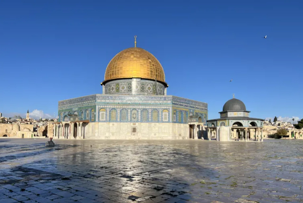 Israeli settlers storm Al-Aqsa Mosque compound