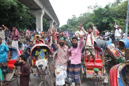 Rickshaw pullers issue 72-hour ultimatum to ban battery-run autos