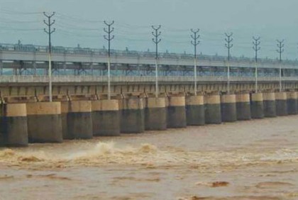 India opens all Farakka dam gates