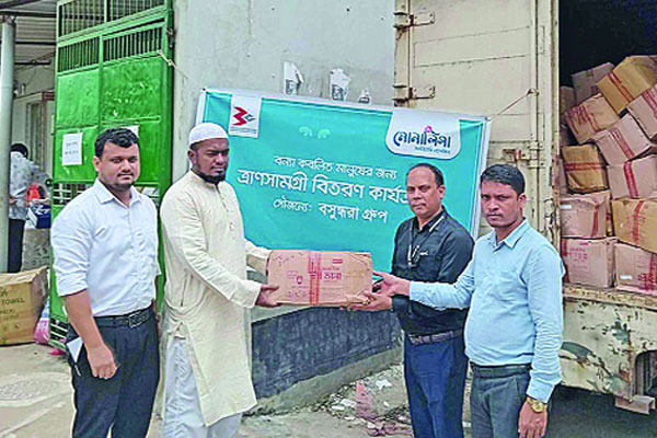 Bashundhara hands over relief items to As-Sunnah Foundation for flood victims