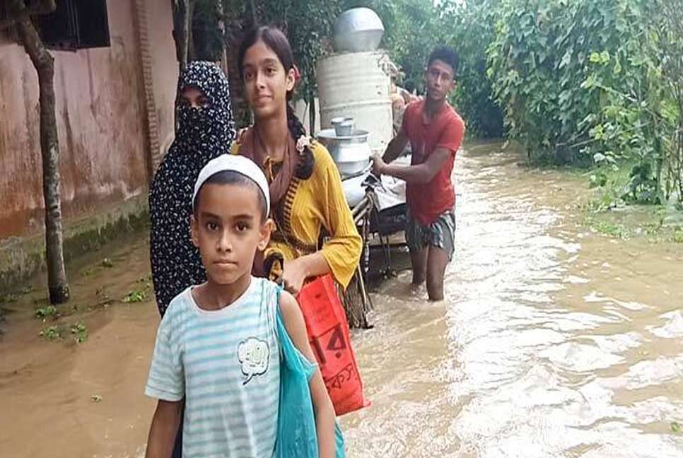 Cumilla flood situation improves as Gumti River returns to normal flow

