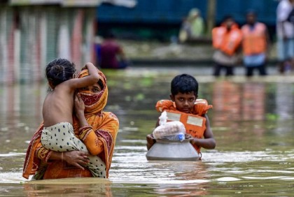 Death toll from floods climbs to 67