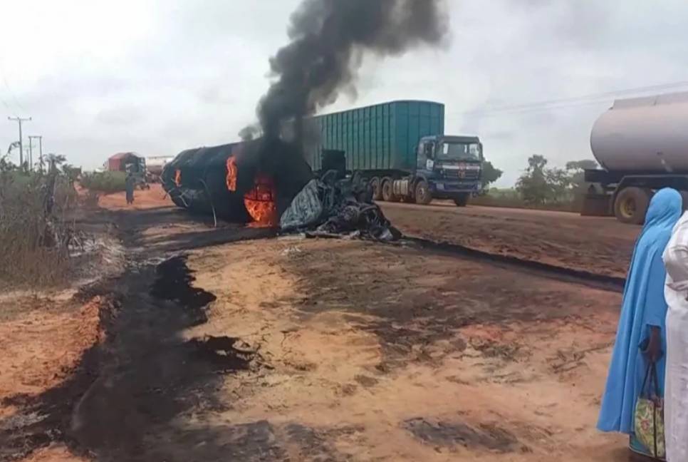 48 dead in Nigeria fuel tanker crash