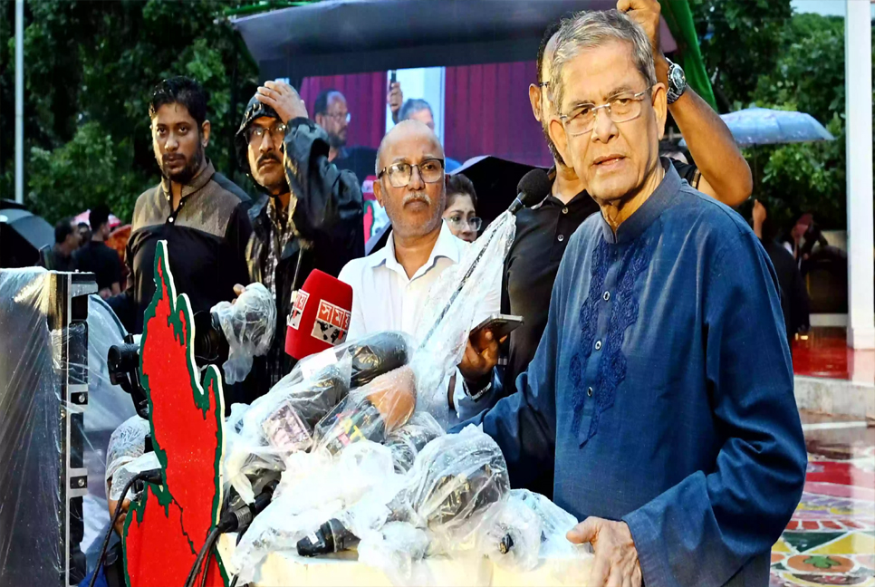 Fakhrul calls for vigilance to thwart AL cadres 'lurking like hyenas'