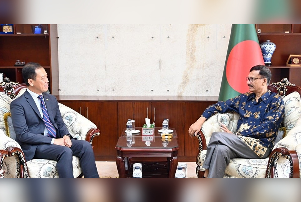 Bangladesh wants direct flights to Indonesia, 'visa on arrival'