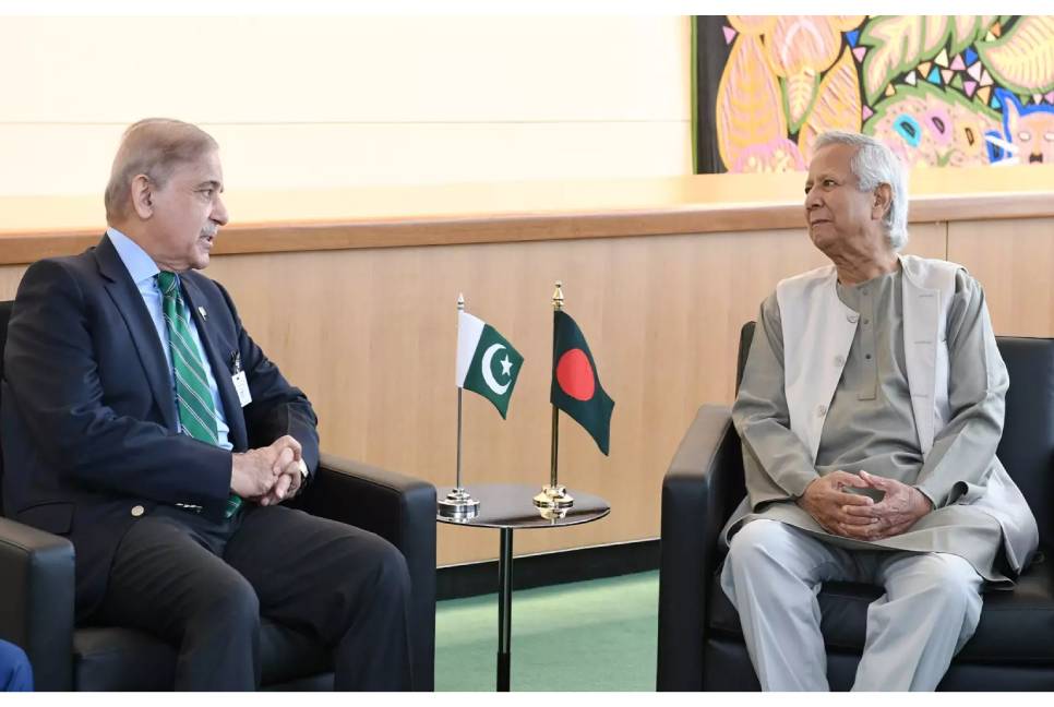 Yunus seeks Pakistan’s support to revive SAARC