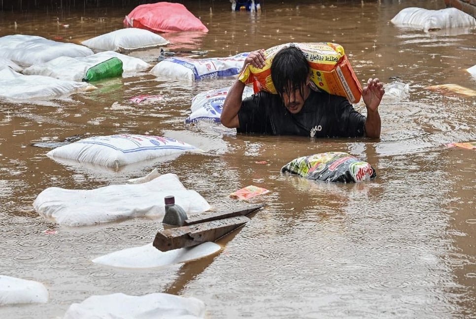 Death toll surpasses 170 in deadly Nepal floods 