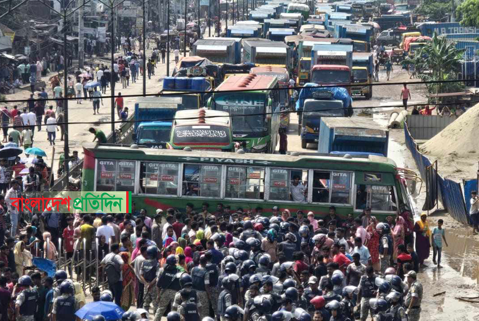 Workers in Ashulia end 53-hour road blockade after assurances