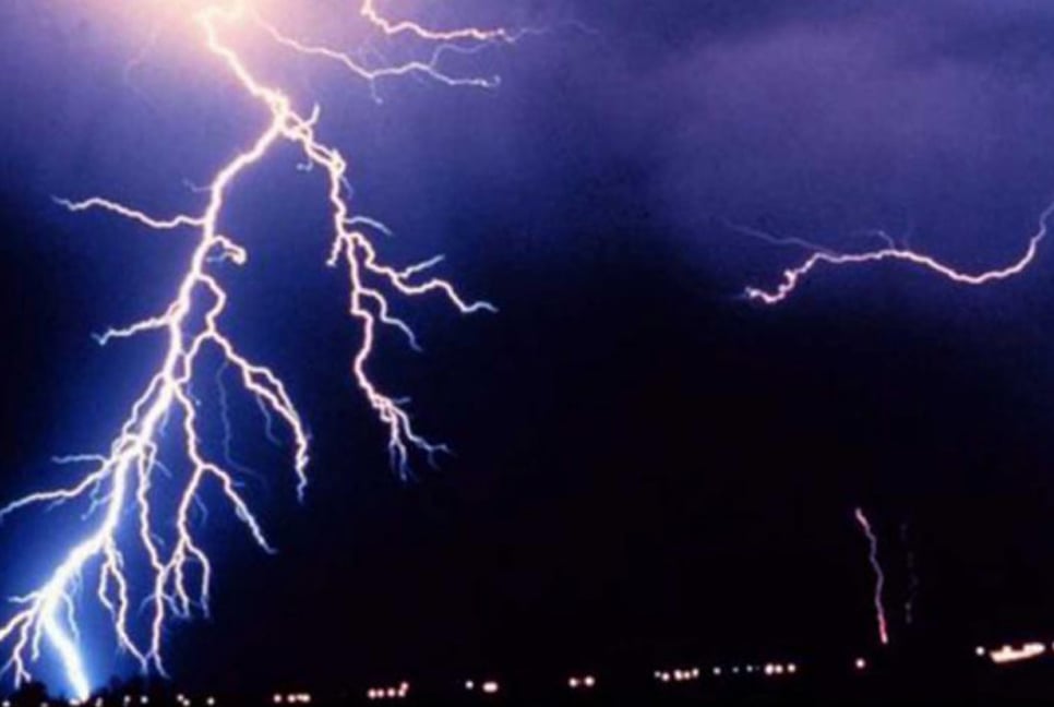 297 dead and 73 injured from lightning strikes