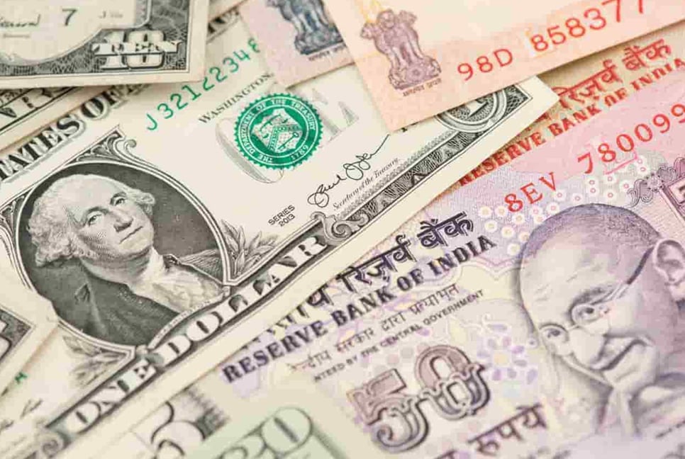 India hits $700bn mark in forex reserves