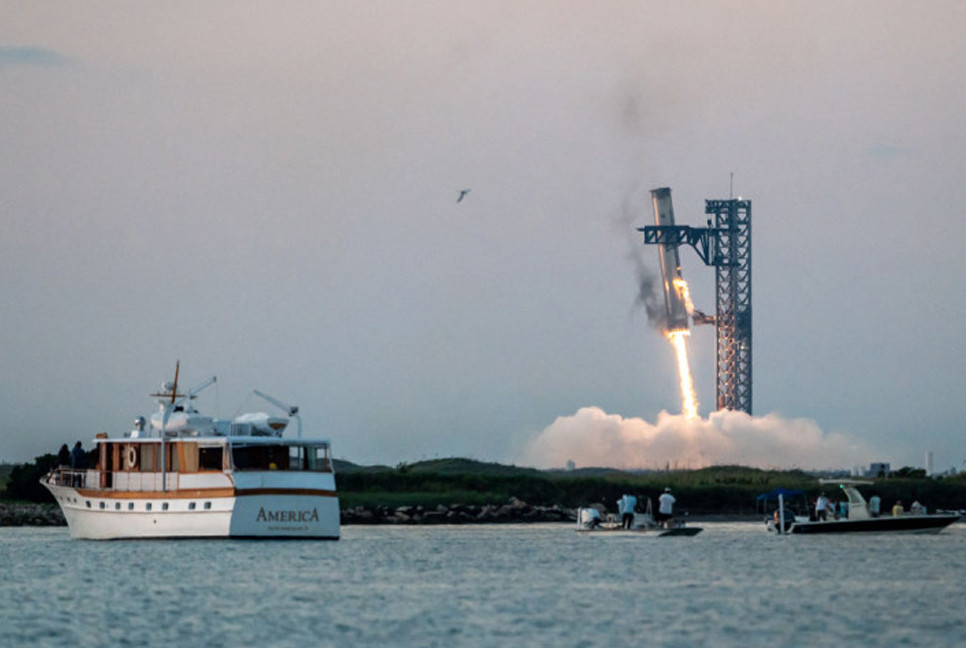 SpaceX ‘catches’ Starship rocket booster in fifth flight test