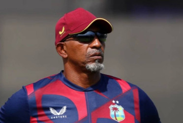 Tigers’ new coach Phil Simmons arrives in Dhaka